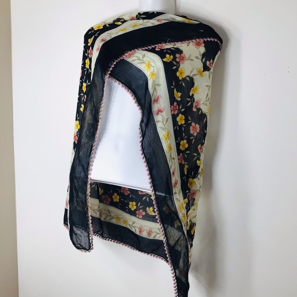 Gelincik Bahar scarf wrap women floral feminine modest vintage rare - Picture 7 of 7